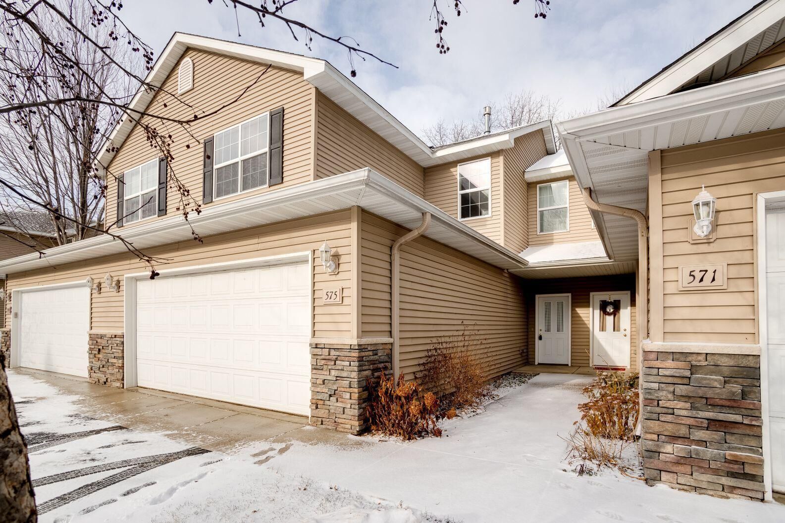 575 Hidden Lane